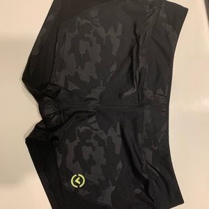 Virus bootay shorts